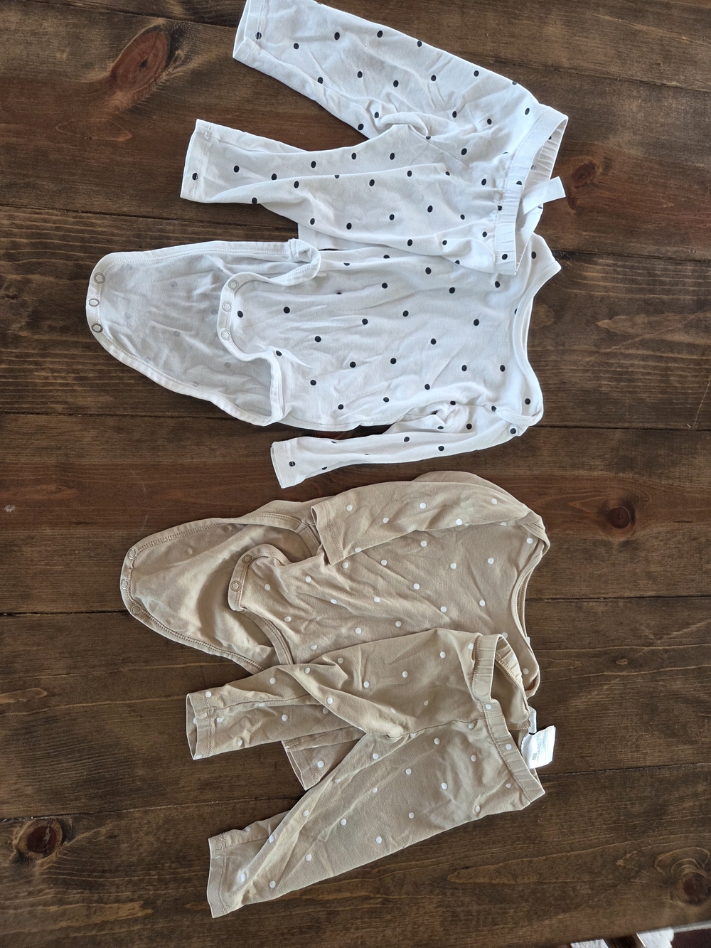 H&M Polka Dot Matching Bodysuit Set in White and Tan - 4 Piece.